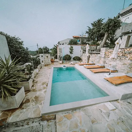 Villa Antonia's Stonebuilt Mansion With A Private Pool *