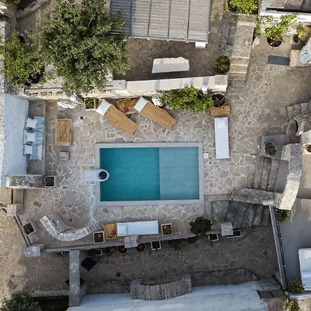 Villa Antonia's Stonebuilt Mansion With A Private Pool *