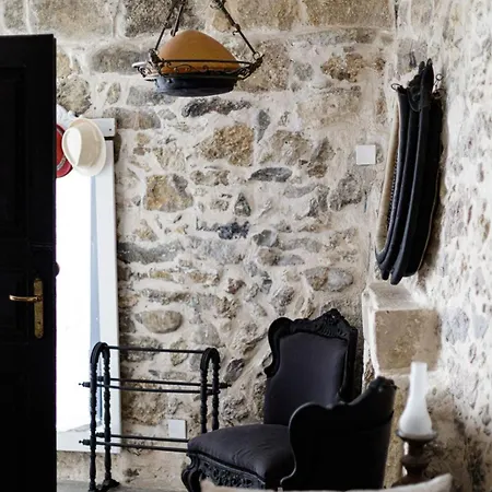 Vila Antonia's Stonebuilt Mansion With A Private Pool Arménoi